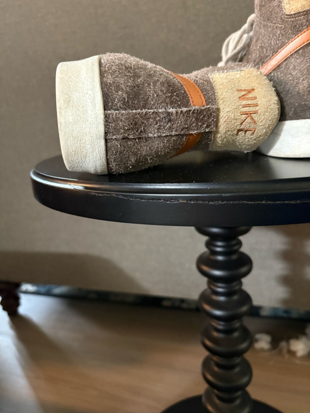 Nike High-Top Suede Sneakers in Brown with Orange Swoosh - Picture 5 of 5